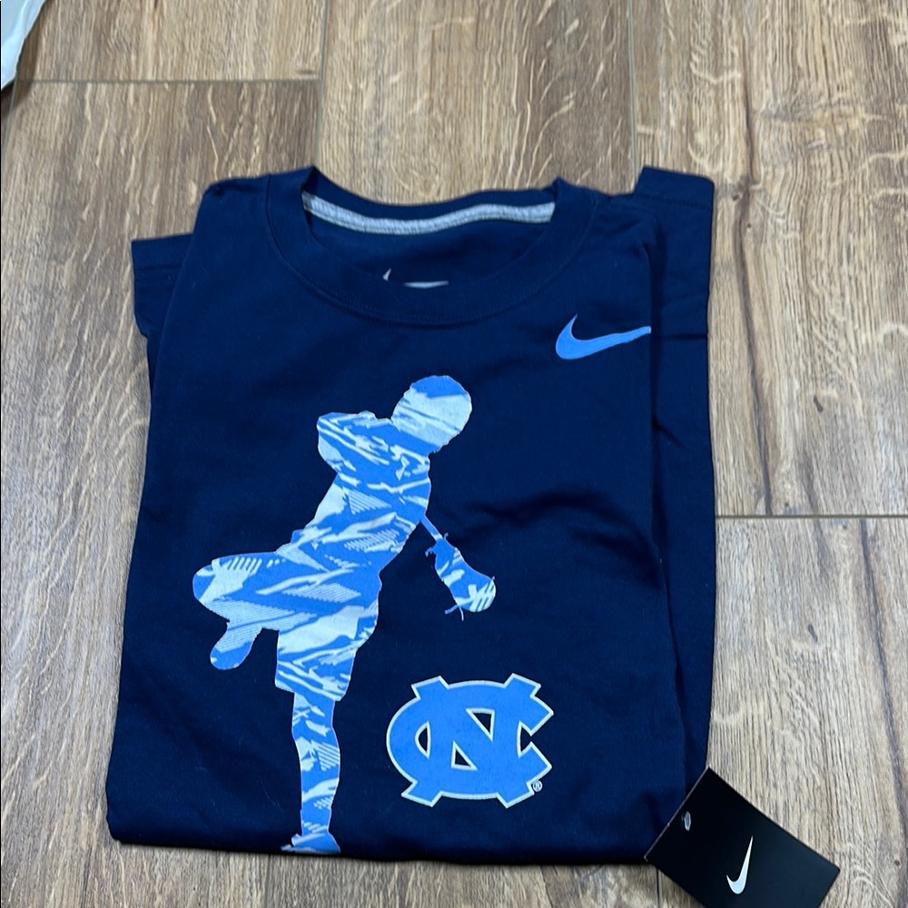 NWT’s Nike Men's Navy Blue Tee (Univ of NC Tarheels Lacrosse) XL